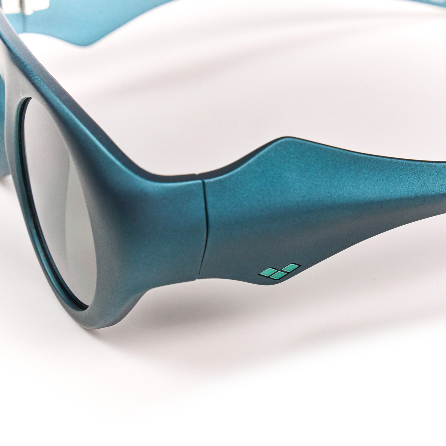 DIAMANTA-Arena Eyewear by FLUXUS