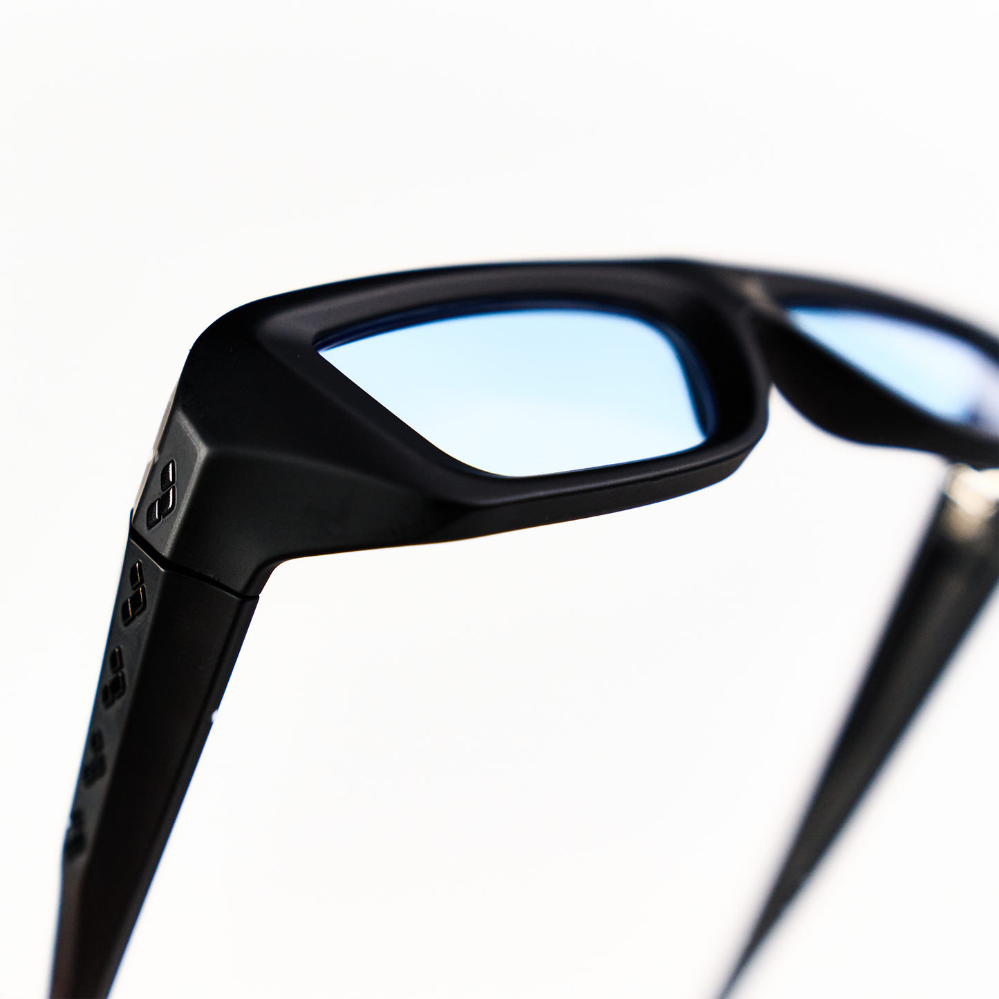 FLYWAVE-Arena Eyewear by FLUXUS