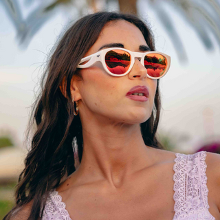 Ninfa#Color_Montatura Gloss White con Lente Red Mirror