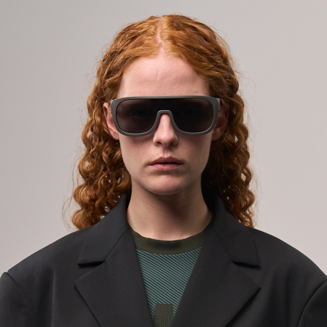 Albatro#Color_Montatura Titanium con Lente Grey