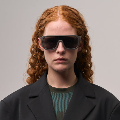 Albatro#Color_Montatura Titanium con Lente Grey