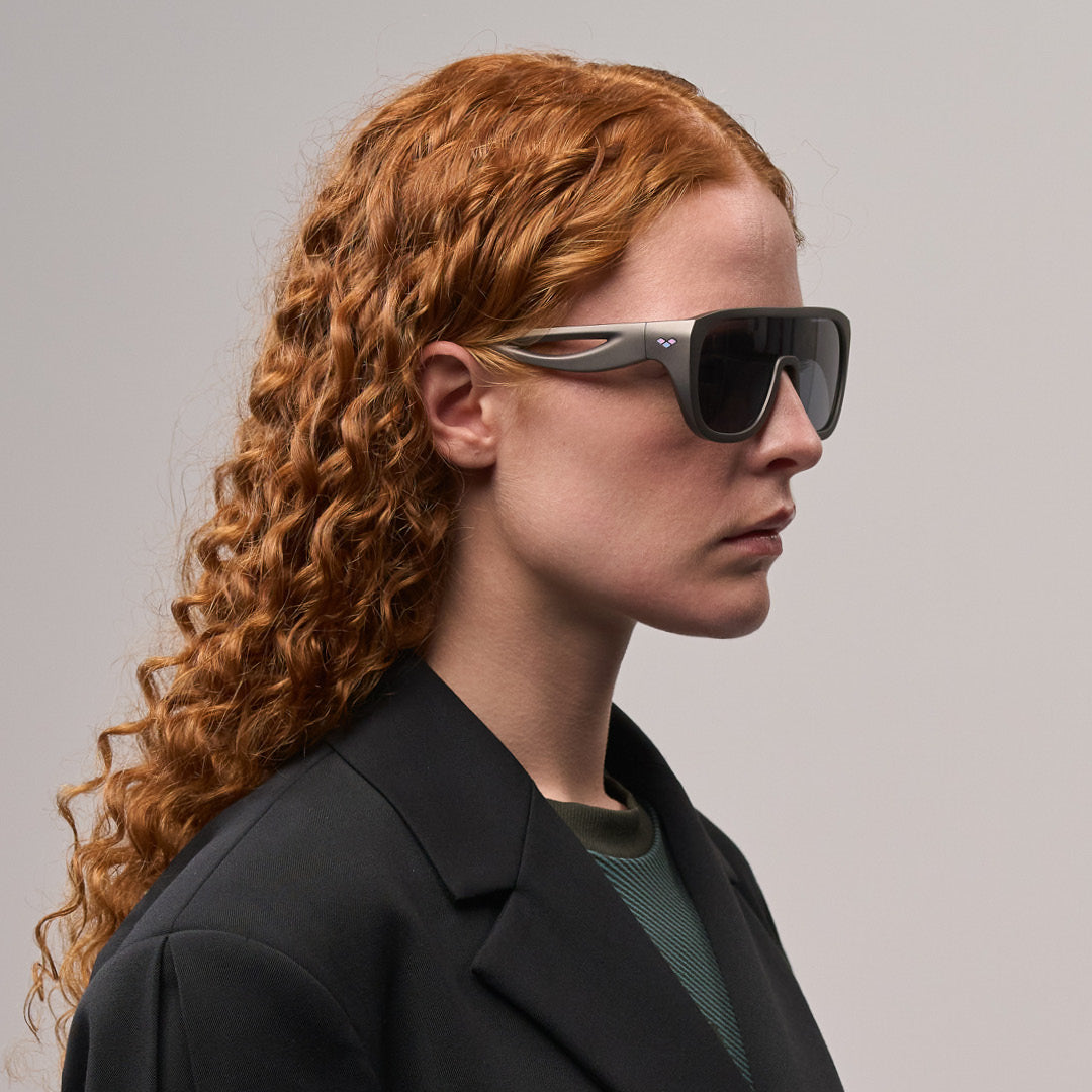 Albatro#Color_Montatura Titanium con Lente Grey