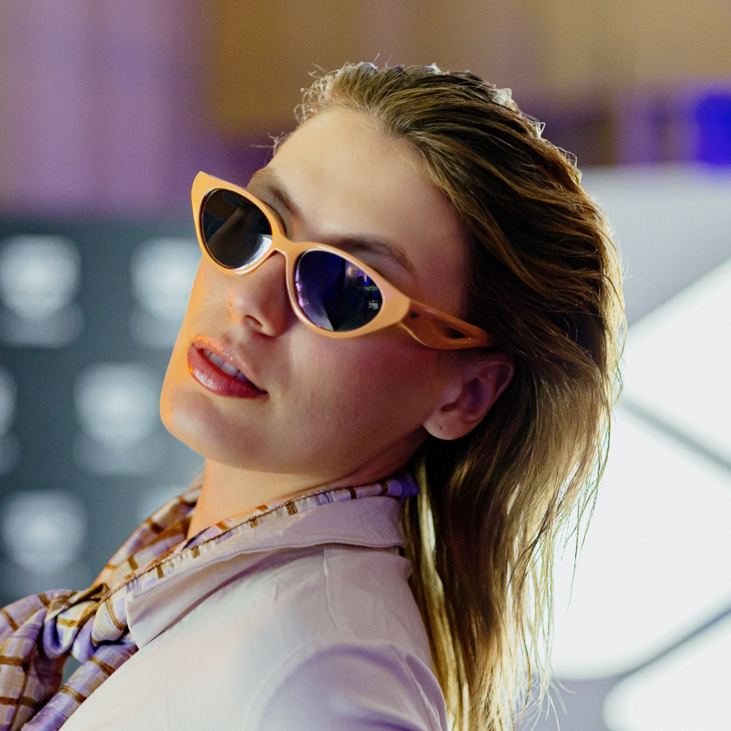 Sirena#Color_Montatura Gloss Apricot con Lente Silver Mirror